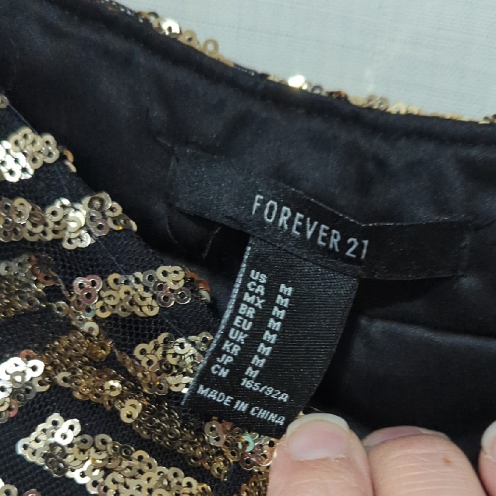 Gold and Black Sequin Patterned Pants - Picture 2 of 6